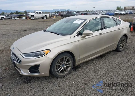 2019 Ford Fusion Sel z USA, uszkodzony, nr VIN 3FA6P0CD2KR256301